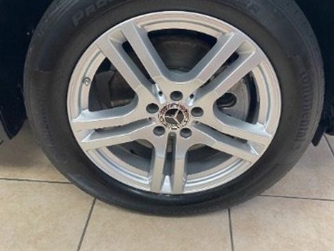 Used 2023 Mercedes-Benz GLA 250 4MATIC w/ Premium Package image 26