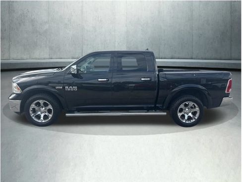 Used 2017 RAM 1500 Laramie w/ Convenience Group AWD/4WD image 2