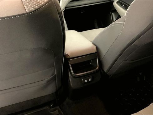 Used 2021 Subaru Outback Premium image 10