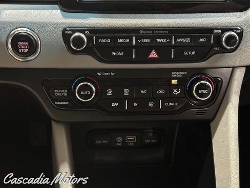 Used 2018 Kia Niro EX image 37