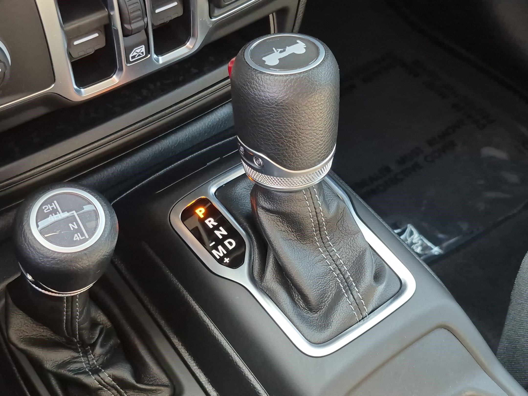 Used 2025 Jeep Wrangler Unlimited Sport AWD/4WD image 26