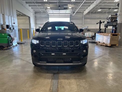 New 2025 Jeep Compass Latitude w/ Sun & Sound Group image 2