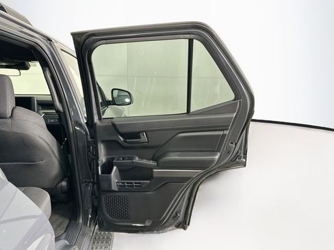 Used 2025 Toyota 4Runner SR5 AWD/4WD image 30