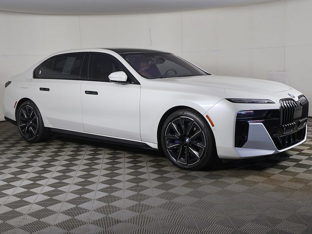Used 2023 BMW 760i xDrive AWD/4WD image 2
