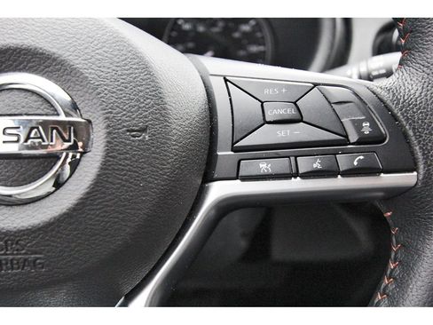 Certified 2021 Nissan Kicks SR image 12