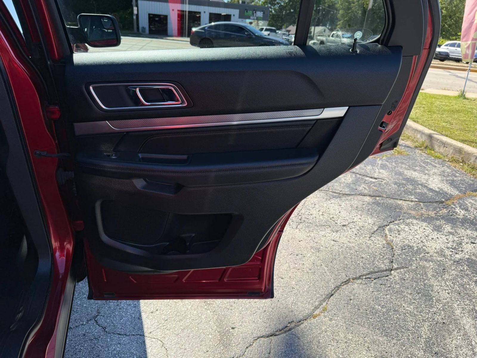 Used 2017 Ford Explorer Sport AWD/4WD image 21