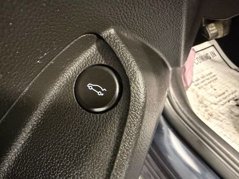 Used 2016 Chevrolet Cruze LT image 21