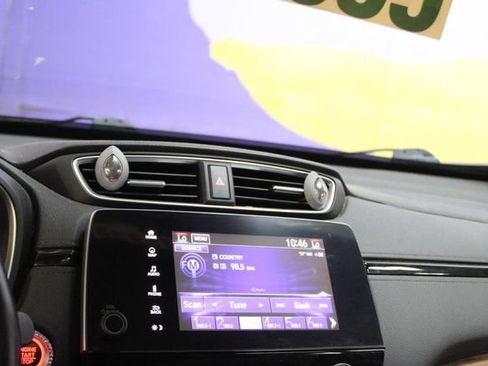 Used 2018 Honda CR-V Touring image 19