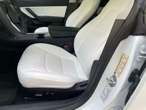 Used 2021 Tesla Model 3 Standard Range Plus image 14