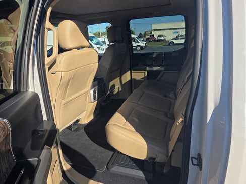 Used 2019 Ford F250 Lariat w/ Chrome Package image 10