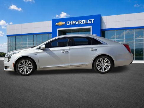 Certified 2018 Cadillac XTS Luxury FWD image 4