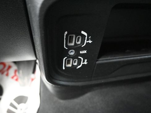 Used 2024 RAM 2500 Big Horn AWD/4WD image 30