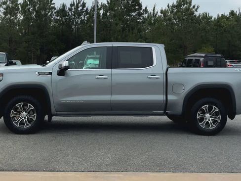Used 2025 GMC Sierra 1500 SLT AWD/4WD image 5