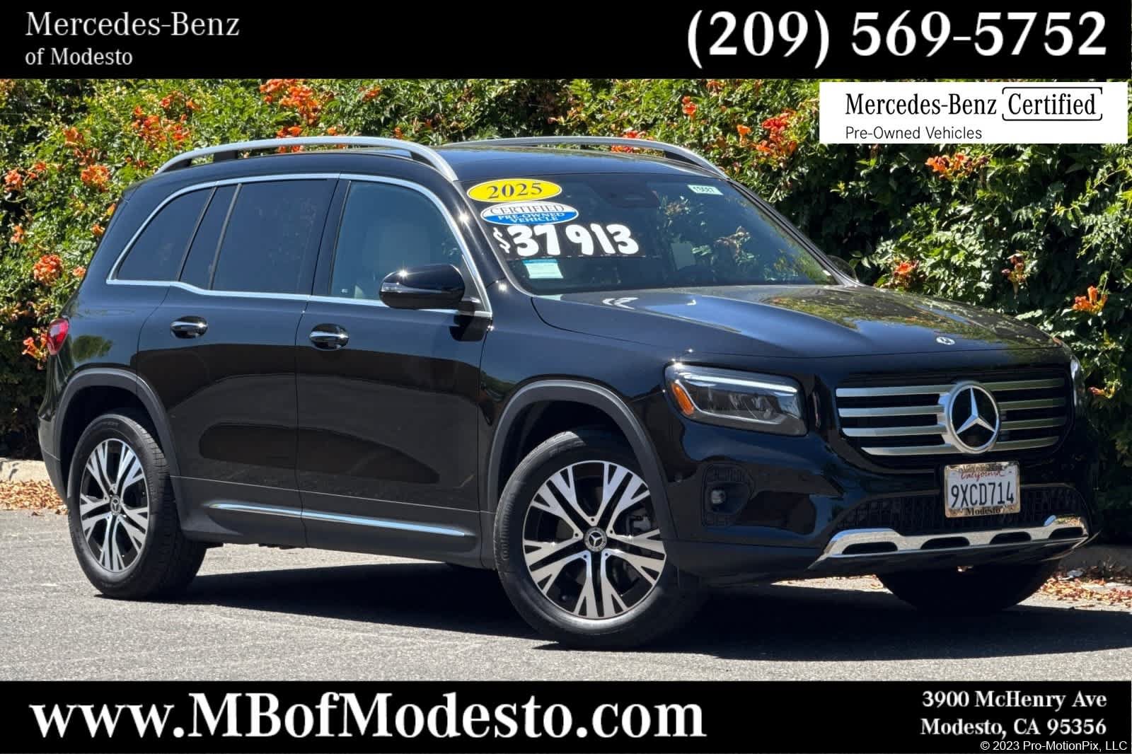 Certified 2025 Mercedes-Benz GLB 250 4MATIC image 1