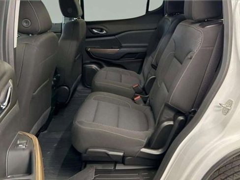 Used 2023 GMC Acadia SLE w/ Driver Convenience Package image 26
