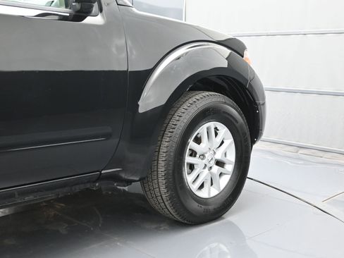 Used 2020 Nissan Frontier SV image 42
