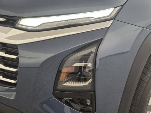 New 2026 Chevrolet Equinox LT w/ Safety and Technology Package FWD image 9