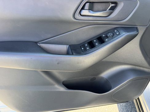 Used 2024 Nissan Rogue S image 13