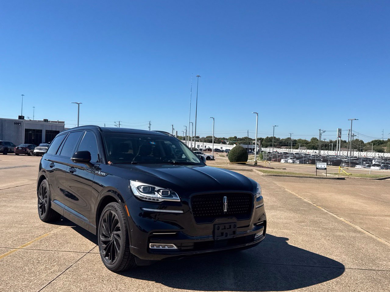 Used 2023 Lincoln Aviator Reserve w/ Equipment Group 201A RWD image 3