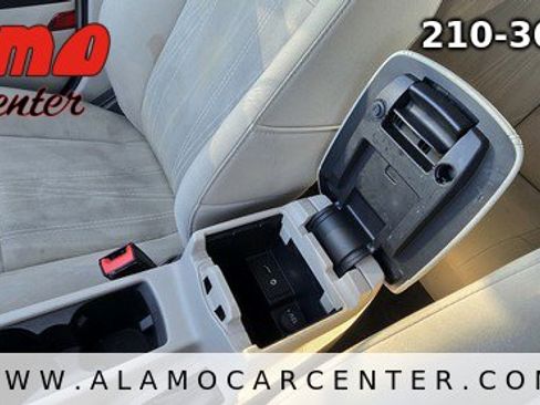 Used 2017 Ford Focus SE image 33