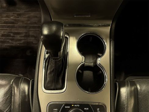 Used 2019 Jeep Grand Cherokee Overland image 38