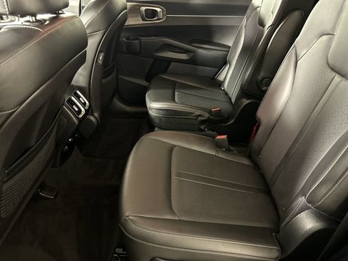 Used 2022 Kia Sorento EX FWD image 24