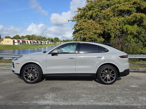 Used 2021 Porsche Cayenne S AWD/4WD image 7