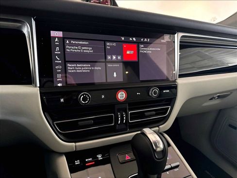 New 2026 Porsche Macan AWD/4WD image 16