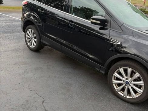Used 2017 Ford Escape Titanium AWD/4WD image 6
