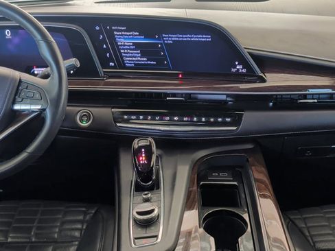 Certified 2023 Cadillac Escalade Sport Platinum w/ LPO, ONYX Package image 3