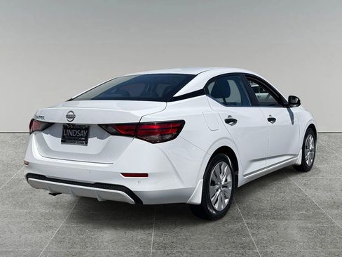 Used 2025 Nissan Sentra S FWD image 10
