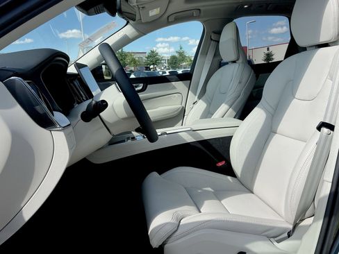 New 2026 Volvo XC60 B5 Ultra w/ Climate Package image 13