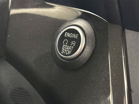 Used 2019 Ford Escape Titanium FWD image 21