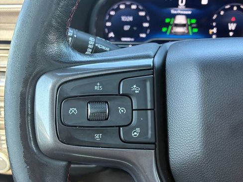 Used 2022 Chevrolet Suburban RST w/ Luxury Package AWD/4WD image 22