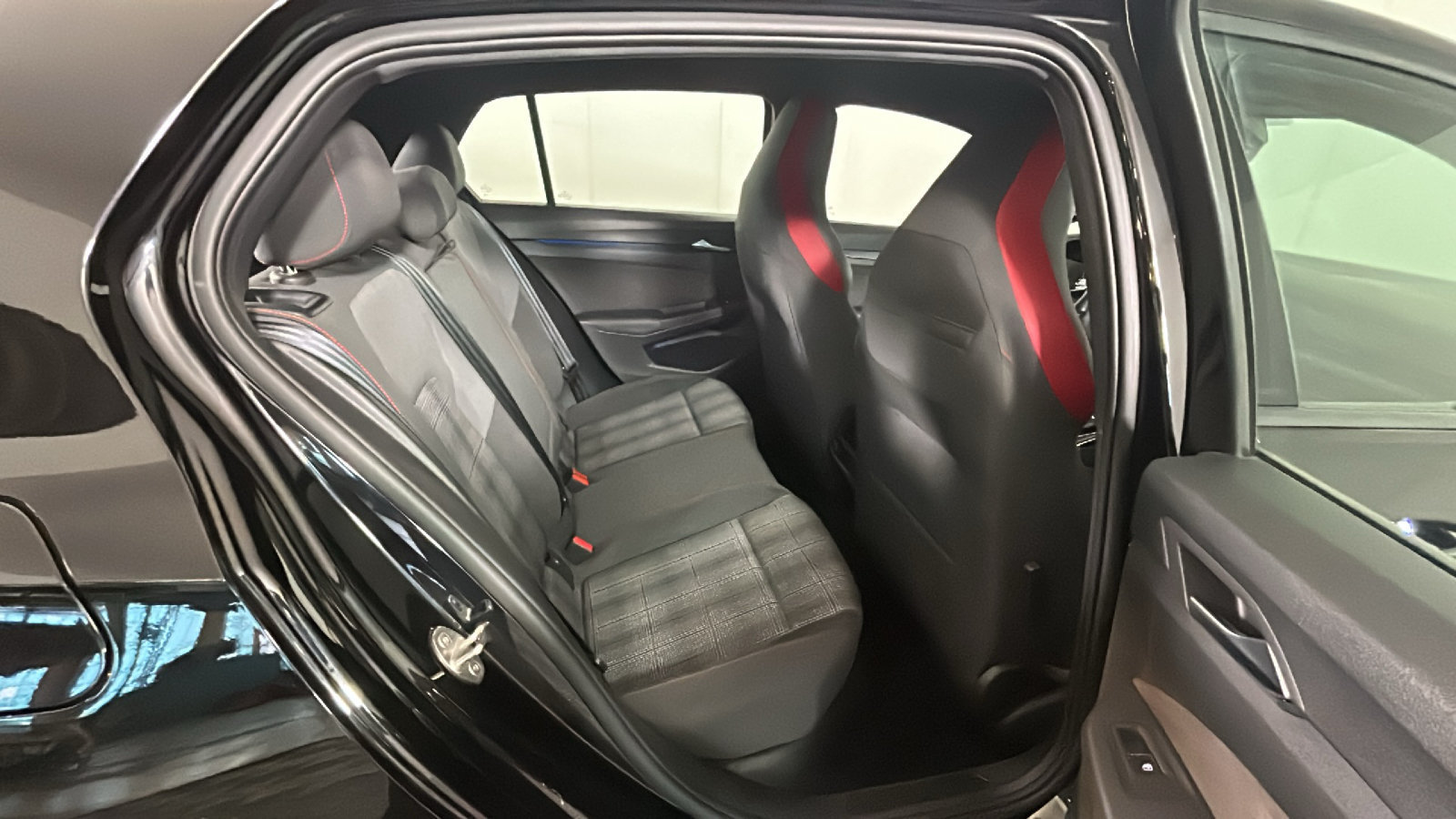 Used 2024 Volkswagen GTI S FWD image 33