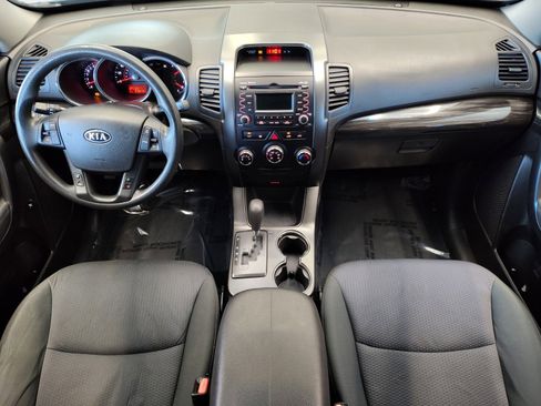 Used 2012 Kia Sorento LX image 5