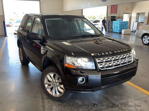 Used 2014 Land Rover LR2 AWD/4WD image 2