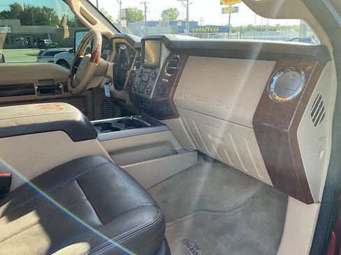 Used 2015 Ford F250 King Ranch w/ FX4 Off-Road Package AWD/4WD image 31