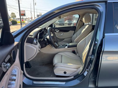 Used 2017 Mercedes-Benz C 300 Sport image 17