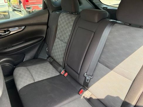 Used 2021 Nissan Rogue Sport SV FWD image 28