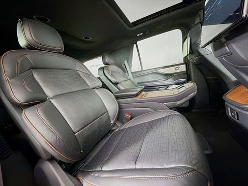 New 2025 Lincoln Navigator Black Label AWD/4WD image 31