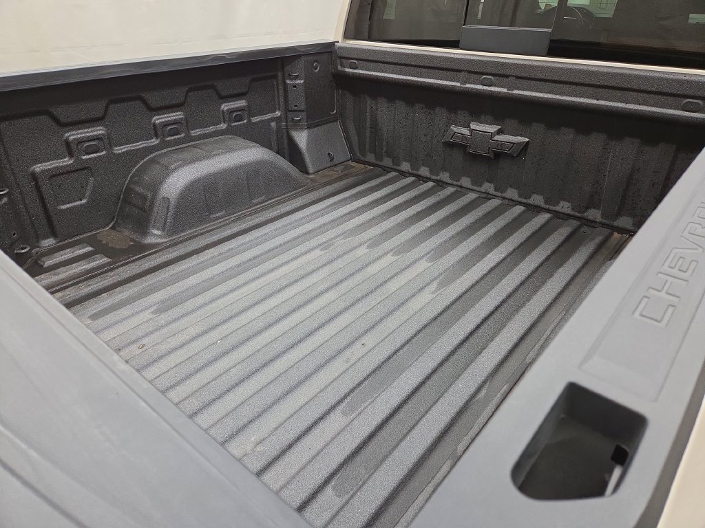 Used 2026 Chevrolet Silverado 1500 High Country AWD/4WD image 5