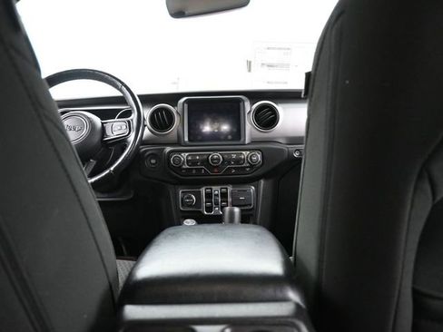 Used 2021 Jeep Wrangler Unlimited Sport image 24