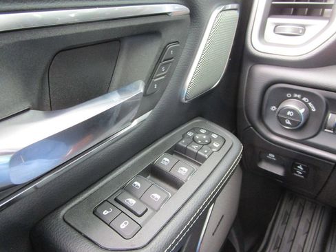 New 2026 RAM 1500 Laramie AWD/4WD image 33