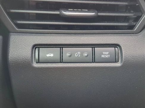 Used 2021 Nissan Altima 2.5 SR FWD image 14