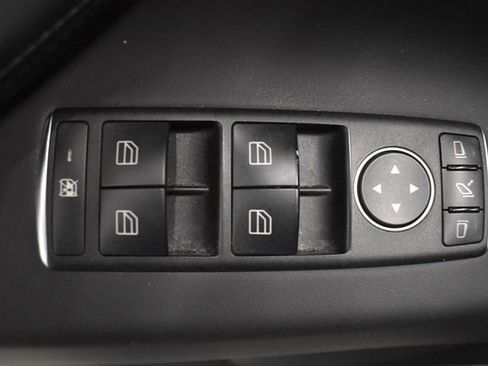 Used 2017 Tesla Model X image 23