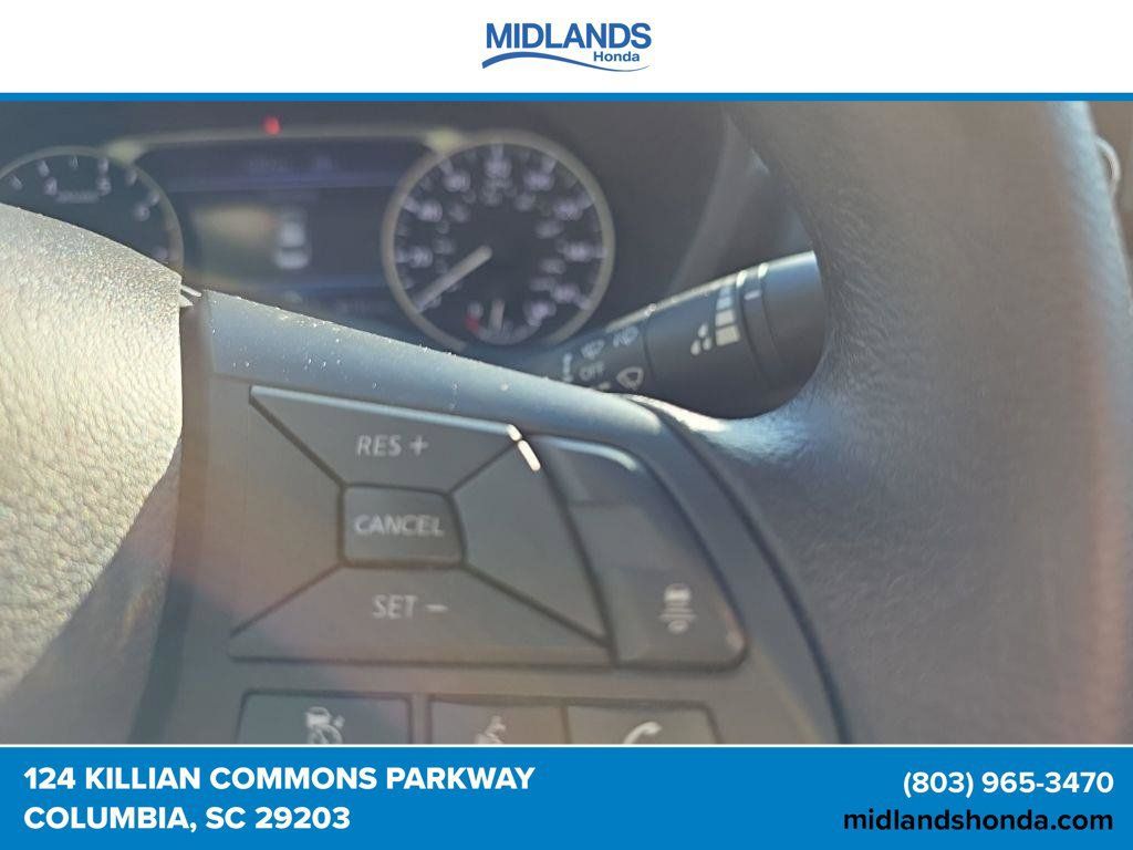 Used 2025 Nissan Sentra SV FWD image 17