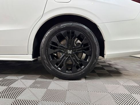 Used 2025 Honda Odyssey Sport-L image 10