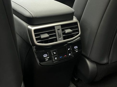 Used 2025 Lexus RX 500h F Sport image 28