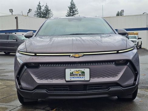 New 2026 Chevrolet Equinox EV LT image 2